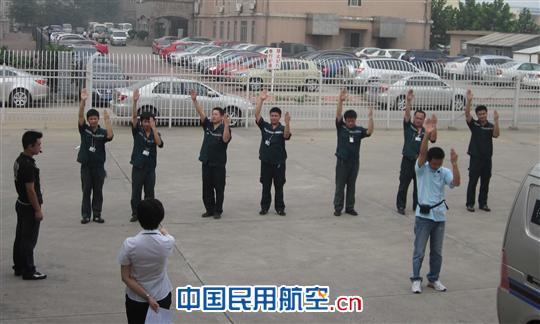 大连航食系统积极管理：严训练质量 促安全提升