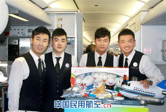 亚运会开幕 南航海南“蓝盾号”与亚运共飞翔