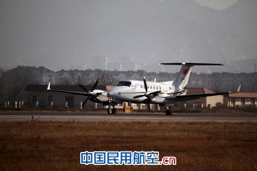 青岛机场导航、灯光设施顺利通过飞行校验