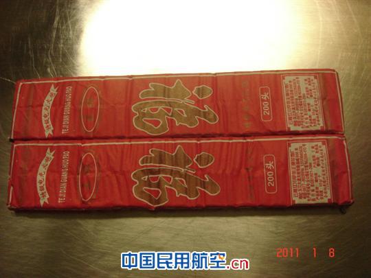 昆明机场安检站提醒旅客:乘机勿带烟花爆竹
