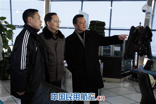 西南管理局党委书记蒋文学到贵州分局指导工作