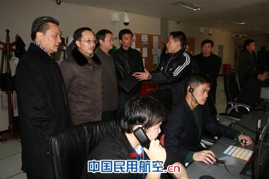 西南管理局党委书记蒋文学到贵州分局指导工作