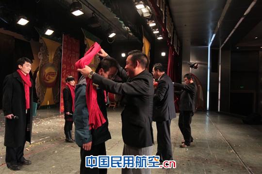 昆明航空公司2011年度春节联欢晚会盛大举行