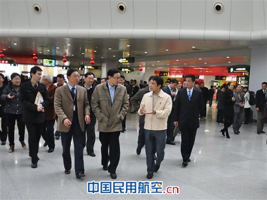 海南省常务副省长蒋定之视察海口美兰国际机场
