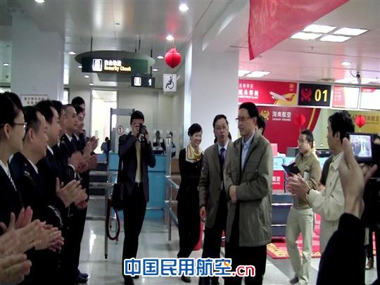 海南省常务副省长蒋定之视察海口美兰国际机场