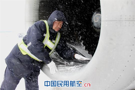 瑞雪欲留客,国航天津维修基地倾力保出行