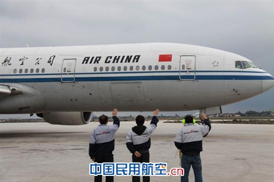 Ameco驻克里特岛机务为国航航班提供机务保障 Ameco撤侨机务保障给力 航班正常率达100%