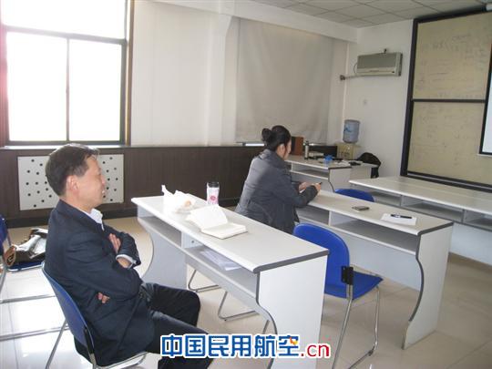 东航甘肃货运完成2011年上岗证复训