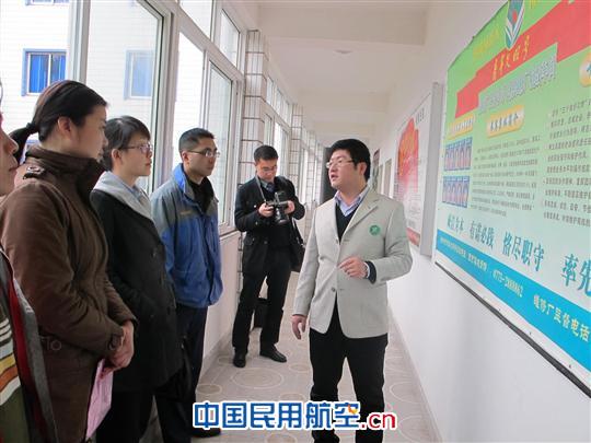 南航广西航线车间喜迎“青年文明号”检查组