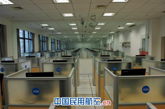 全球最大的飞行员执照理论考试中心在飞院落成