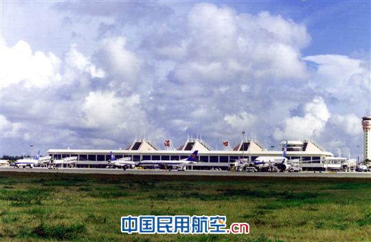 海南决定改扩建海口美兰、三亚凤凰两大机场