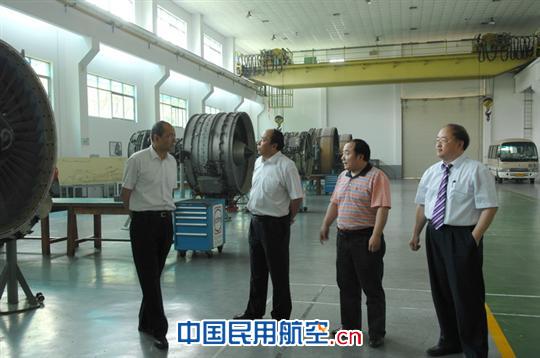 民航飞院与四川机场集团签署战略合作框架协议