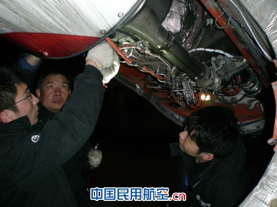 东航山西维修部航线部员工为银鹰保驾护航