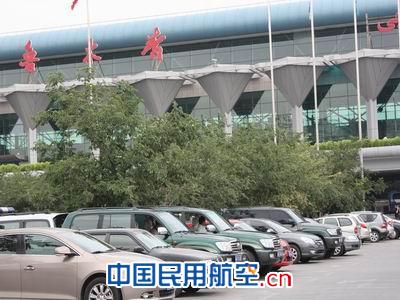 乌鲁木齐国际机场T2停车场车流量稳步增长