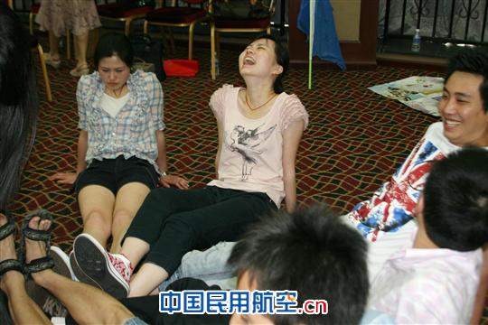 国航重庆开展首届“520”空地联谊活动