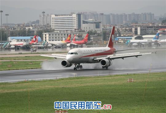 截止目前 云南机场集团12个机场共开通航线301条