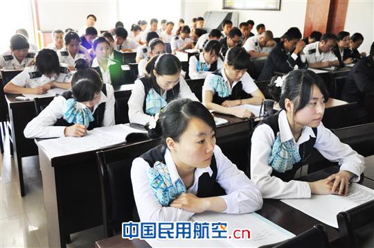 阿勒泰（喀纳斯）机场召开"安全生产月"动员会