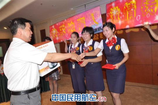 东航北京分公司组织建党90周年党史知识竞赛