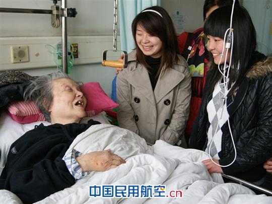 无限真情谱人生：记昆明航空优秀共产党员代娜