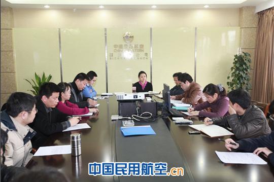 东航四川运控部召开“创先争优群众评议”大会