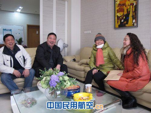 民航二所开展“献爱心、送温暖”活动