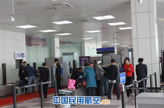 兢兢业业 真情服务 珠海机场一线员工春运保障记