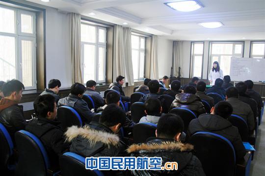 南航新疆飞行部737分部学习模拟机复训科目