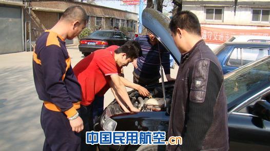 民航天津空管分局组织驾驶员进行车辆换季培训