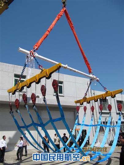 煙臺機場飛機應急頂升氣囊和吊掛設備交付使用