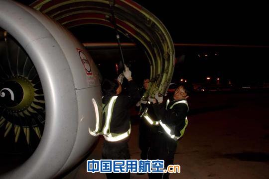 东航山西维修部员工严守规章，排除隐患