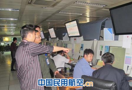 西南空管局区域管制室举行设备故障应急演练