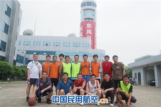 民航桂林空管站开展篮球赛迎“五四