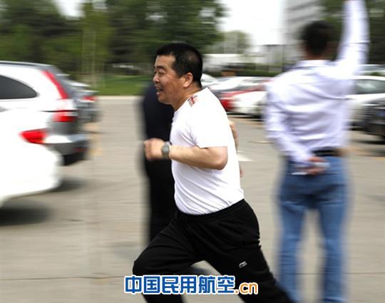 国航内蒙分公司工会举办2012年度春季职工越野赛