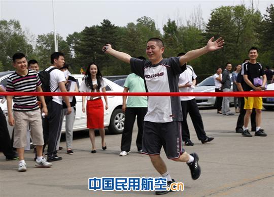 国航内蒙分公司工会举办2012年度春季职工越野赛