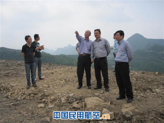考察中体现服务，服务中强化交流