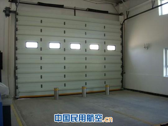 伊宁机场控制区道口安防设施升级完成投入使用