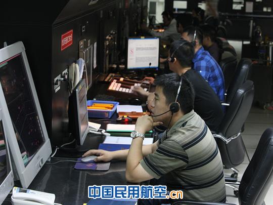 山东空管分局塔进分离初期，进近管制室运行正常