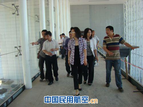 民航局空管局党委副书记范芸芸视察西安区管工程