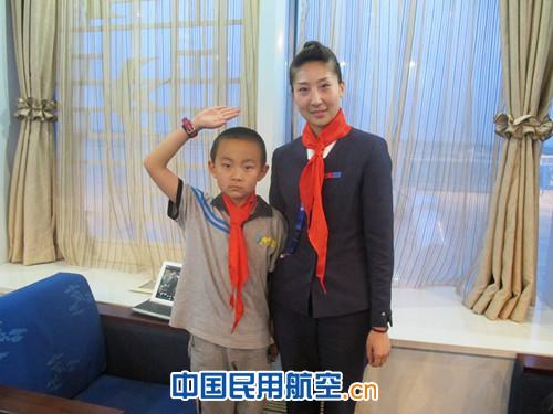 东航甘肃地服部客运分部推出六一特色主题活动