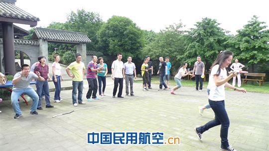 国航股份重庆分公司团委开展趣味培训活动