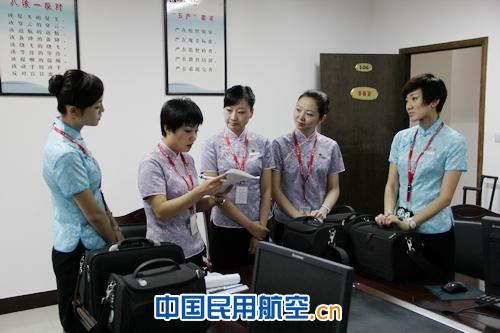 东航甘肃客舱部全力保障四海通上海精品航线首航