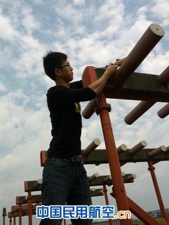 西南空管局技保导航室排除02L航向天线监控故障