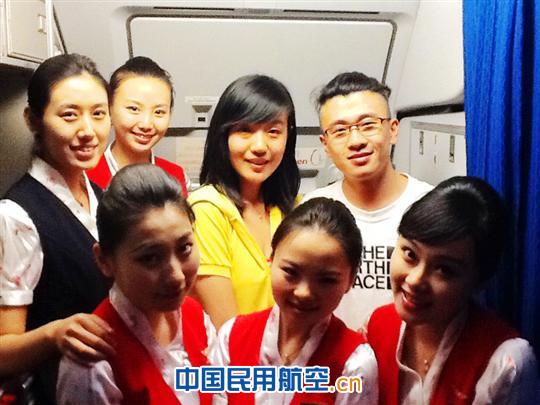 深航航班上演求婚记 浪漫祝福满客舱