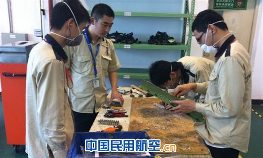 新鲜血液注入 深航机务如火如荼开展新员工培训