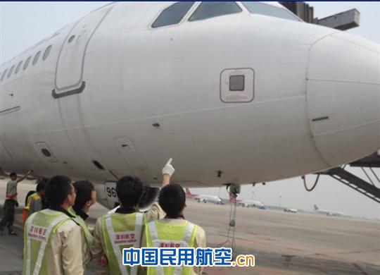 新鲜血液注入 深航机务如火如荼开展新员工培训