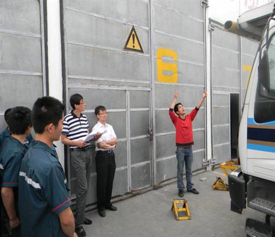 新疆航食开展岗位练兵活动