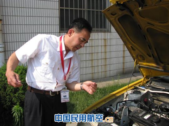 现场指挥分部晨检车辆 东航山东运控部扎实开展“安全生产月”活动