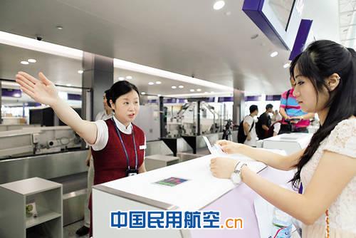 国航西南分公司举行T2航站楼转场首次综合演练