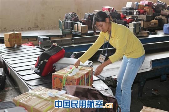 记录昆明巫家坝机场的最后一天（组图之一）