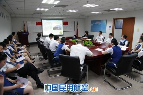 半年会议现场 青岛机场贵宾部召开2012年半年工作总结会议